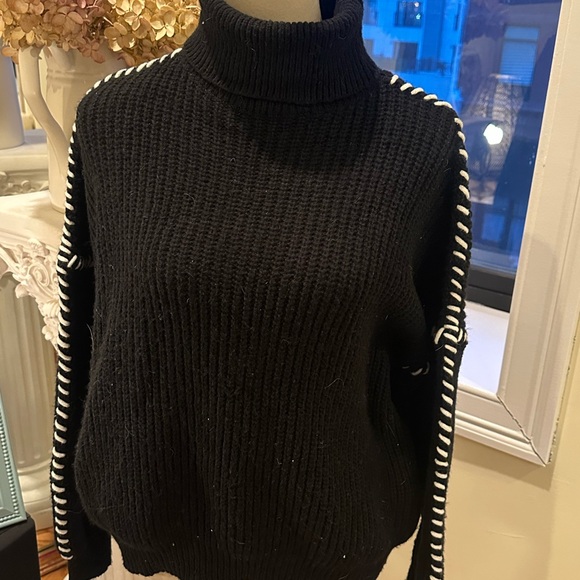 Boohoo Black Turtleneck Sweater with White Detailing - Medium - Picture 5 of 7